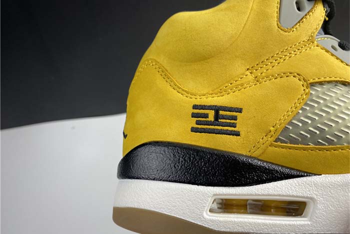 Air Jordan Tokyo  454783-701