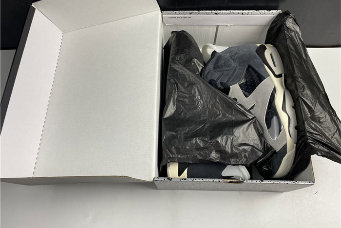 Air Jordan 6 WMNS
