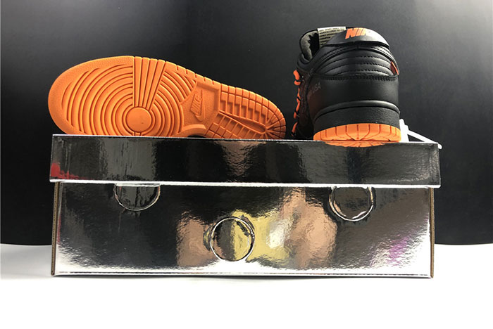 Off-White x Nike Dunk Low CT0856-005