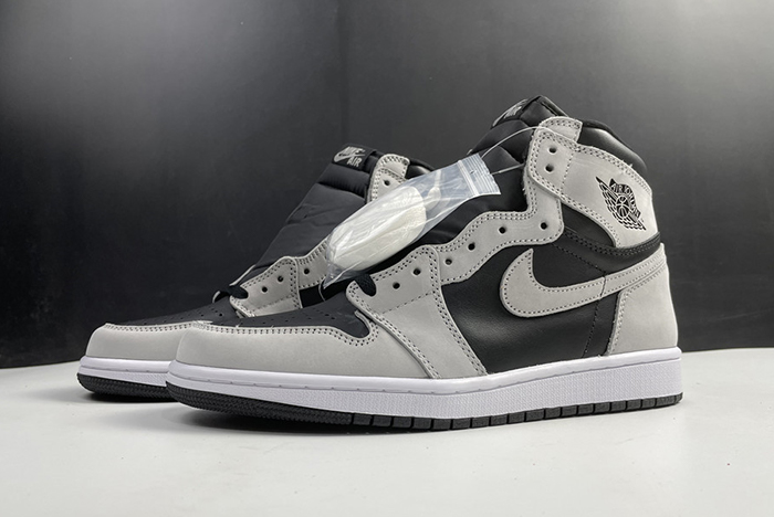 Air Jordan 1 Retro High Black White Light Smoke Grey 