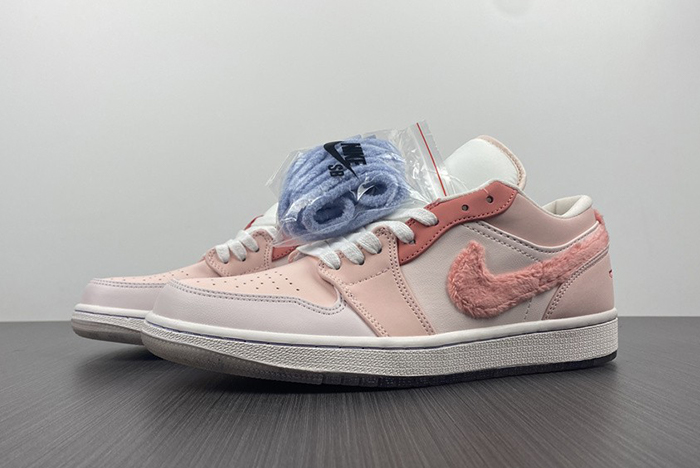 Air Jordan 1 Low SE ''Mighty Swooshers'' - DM5443-666