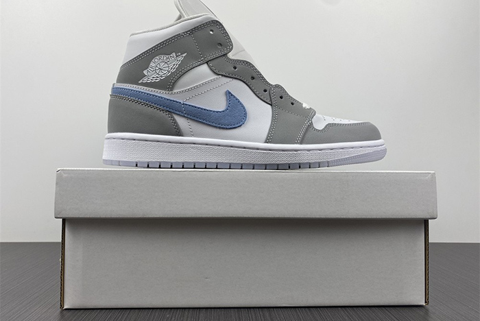 Air Jordan 1 Mid Wolf Grey Aluminum - BQ6472-105