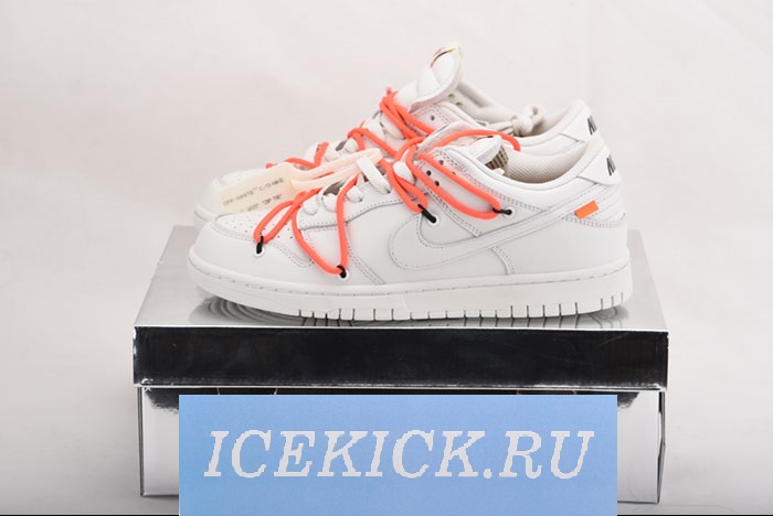 Off-White x Nike Dunk Low CT0856-900