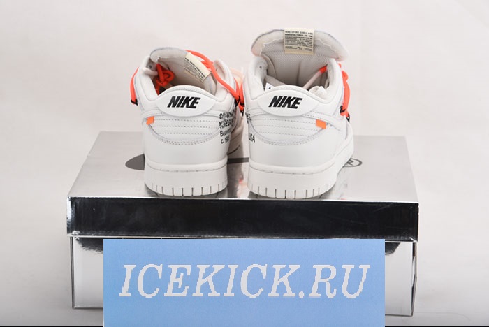 Off-White x Nike Dunk Low CT0856-900