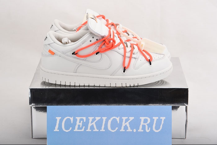 Off-White x Nike Dunk Low CT0856-900