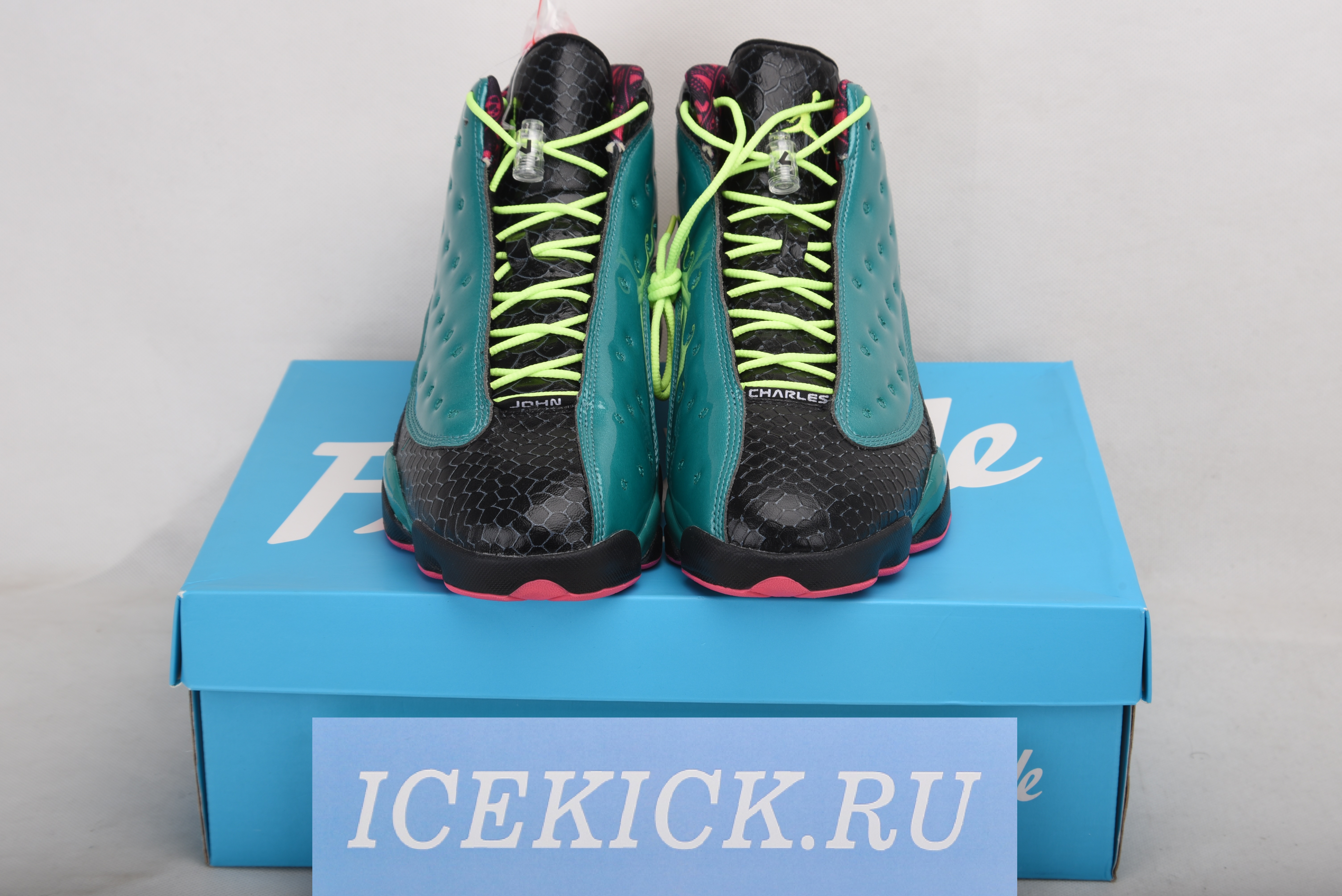 Air Jordan 13- 836405-305