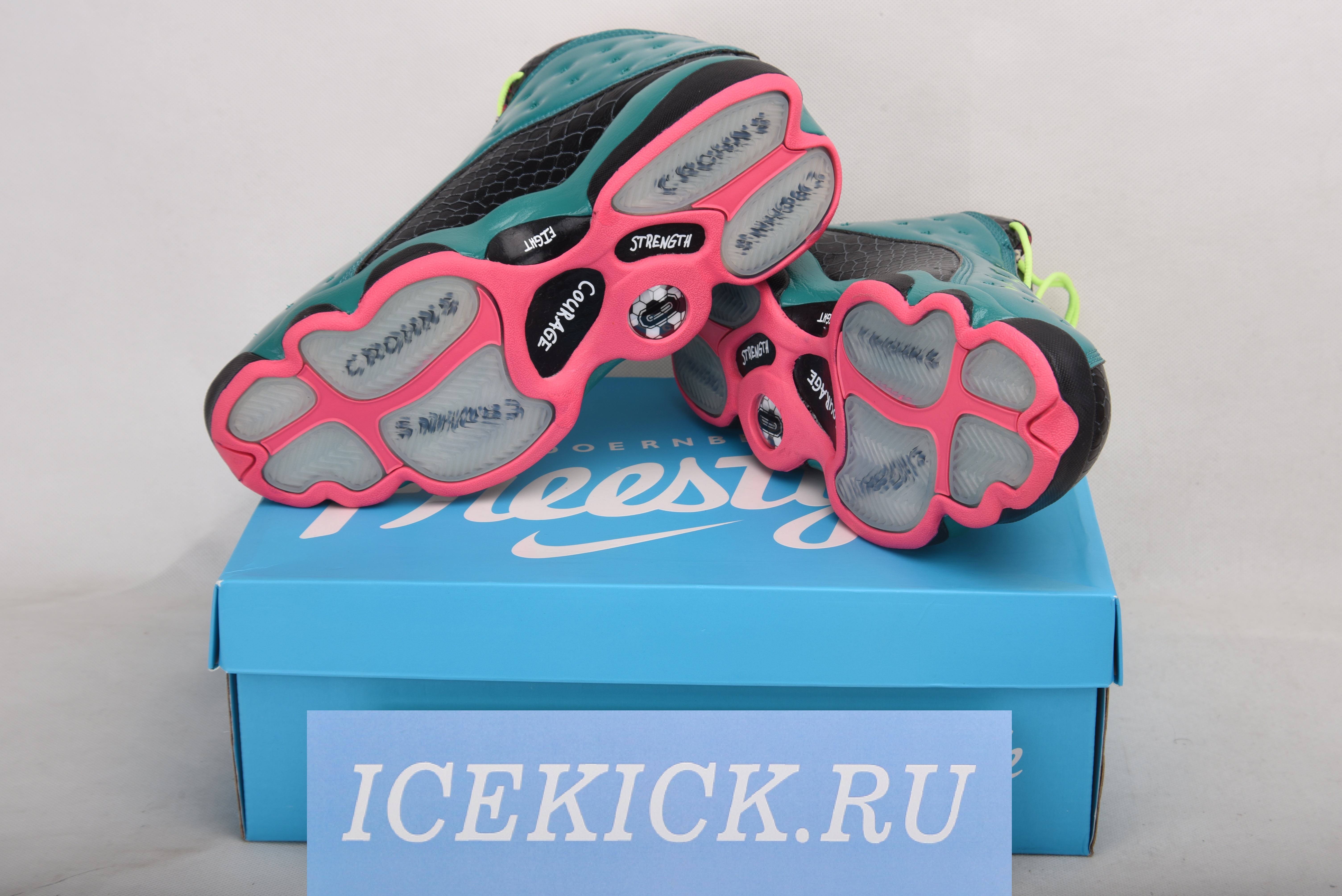 Air Jordan 13- 836405-305