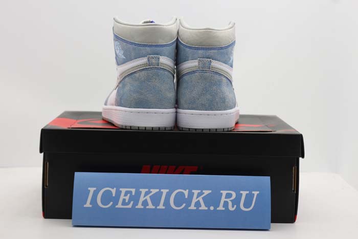 Air Jordan 1 Retro High OG Hyper Royal - 555088-402