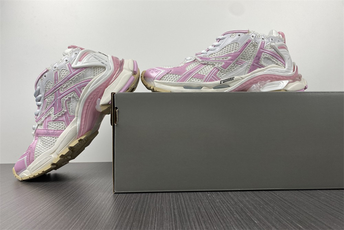Ba*len*cia*ga -runner 8100202540