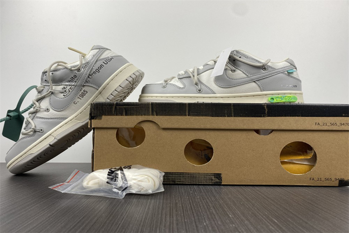 Off-White x Dunk Low 
