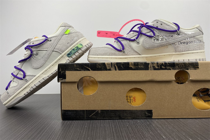 Off-White x Nike Dunk Low