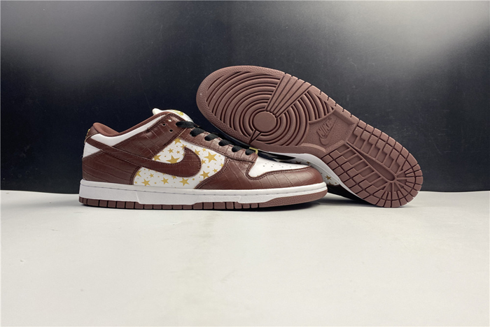 S*p*e x nike sb dunk low dh3228-103