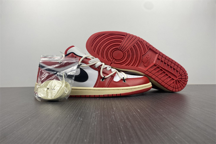 AIR JORDAN 1 LOW 553558-118