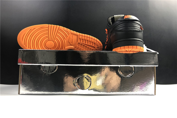 off-White SB Dunk CT0856-002-1