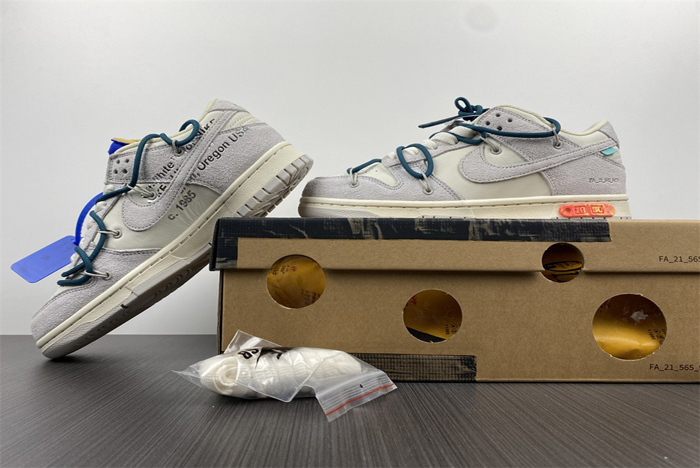 Off-White x Nike Dunk Low  DJ0950-111