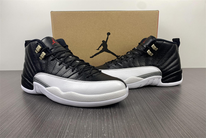 Air Jordan 12 Playoffs 2022