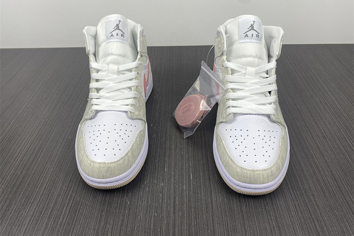 Air Jordan 1 Mid SE “Light Iron Ore DN4045-001