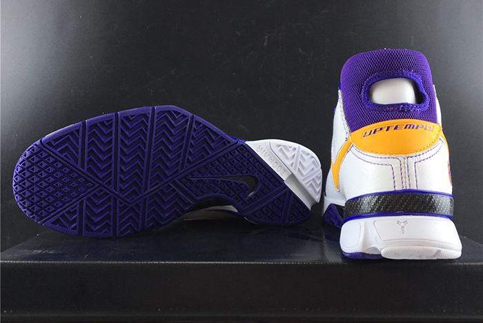 Undefeated x Nike Kobe 1 ZK1 AQ2728-101