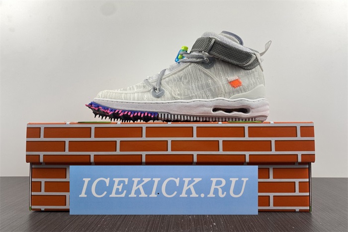 Off-White x DO6290-100
