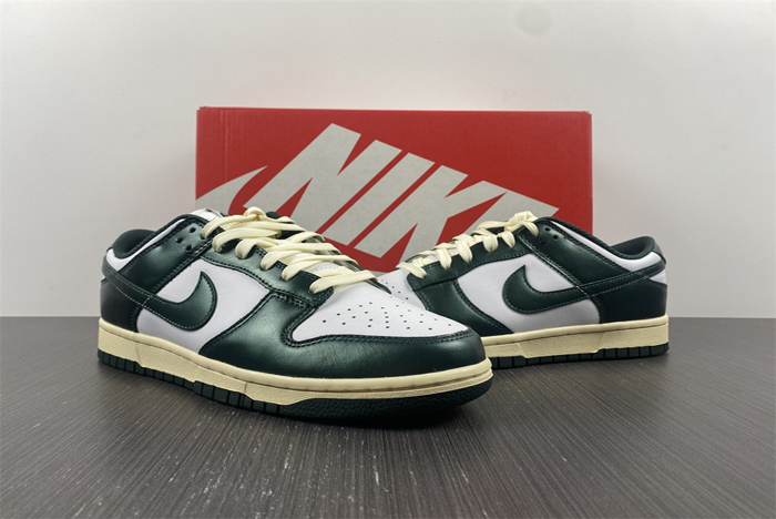 Nike Dunk Low “Vintage Green” DQ8580-100