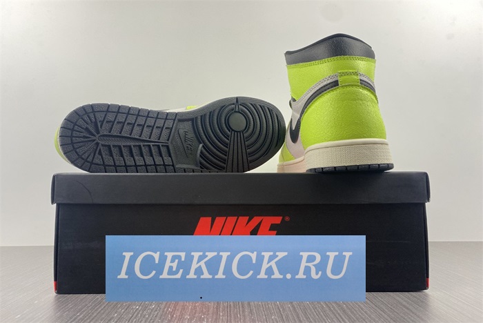 Air Jordan 1 Retro High OG 555088-702