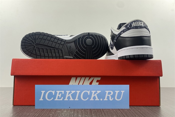 Nike Dunk Low WMNS “Black Paisley”