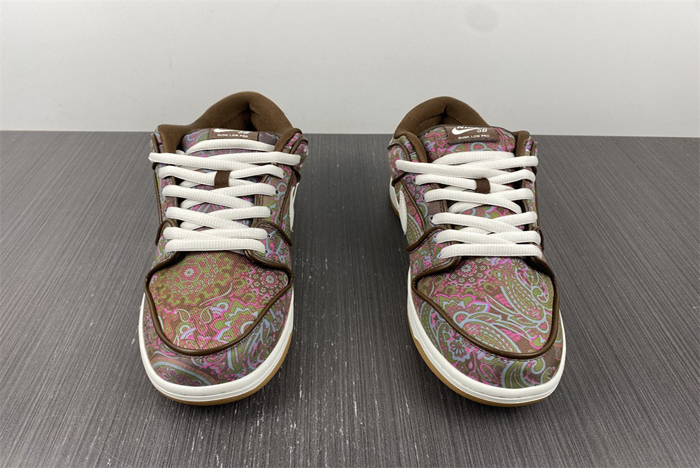 NIke SB Dunk Low “Paisley”  DH7534-200
