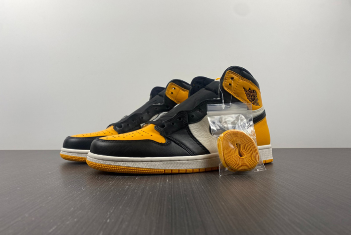 Air Jordan 1 High OG “Yellow Toe” 555088-711