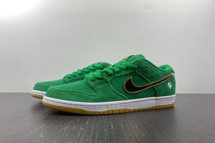 Nike SB Dunk Low “St. BQ6817 303
