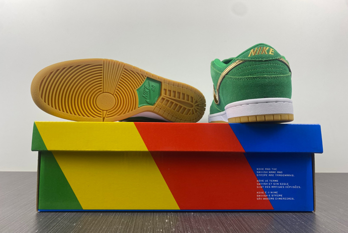 Nike SB Dunk Low “St. BQ6817 303