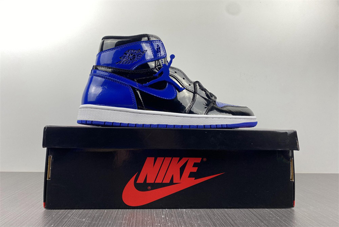 Air Jordan 1 Retr o OG 555088-404