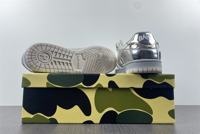 A BATHING APE sliver