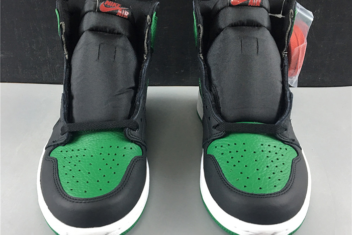 Air Jordan 1 Retro High OG Pine Green 555088-030