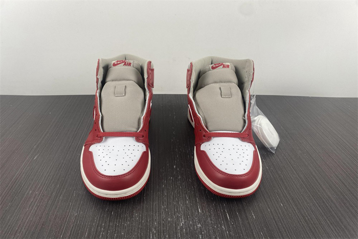 Air Jordan 1 High OG WMNS “Newstalgia” DJ4891-061
