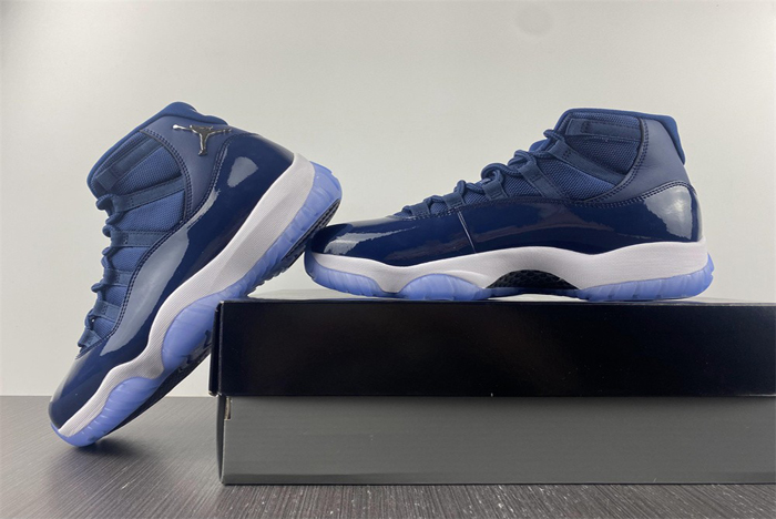Air Jordan 11  378037-441