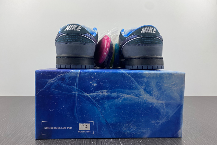 Nike Dunk SB Low Blue Lobster