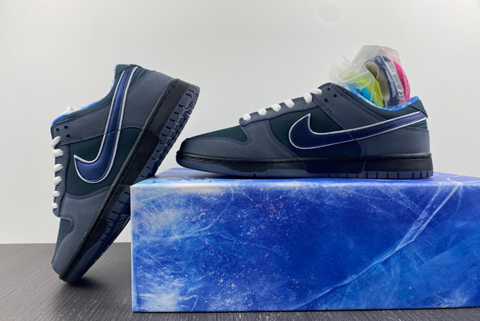 Nike Dunk SB Low Blue Lobster