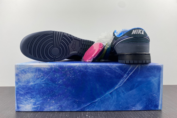 Nike Dunk SB Low Blue Lobster