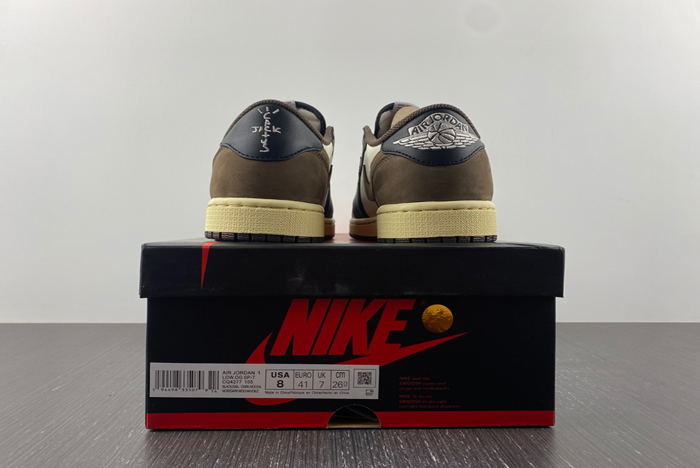 Air Jordan AJ1 Low OG SP +TRAVIS SCOTT