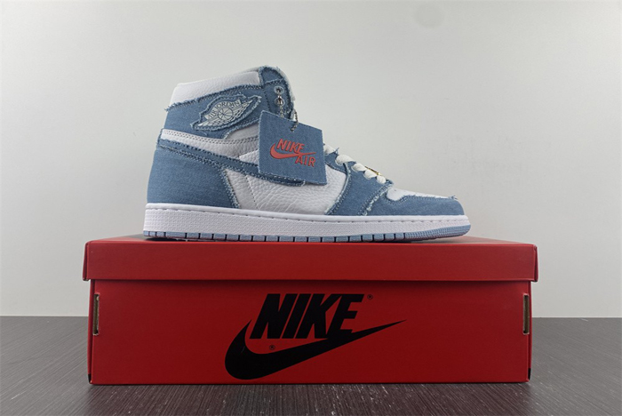 Air Jordan 1 High OG WMNS “Denim” DM9036-104