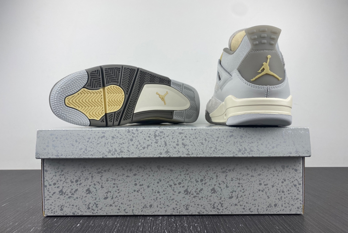 Air Jordan 4 SE Craft “Photon Dust” DV3742-021