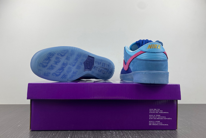 5K1 Run The Jewels x Nike SB Dunk Low DO9404-400