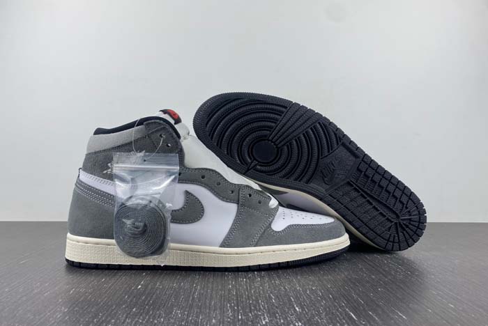 Air Jordan 1 High OG “Washed Black”  DZ5485-051
