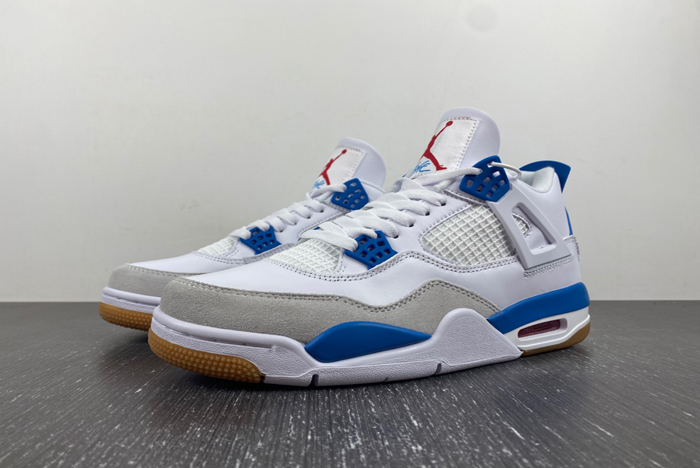 Nike SB x Air Jordan 4  DR5415-104