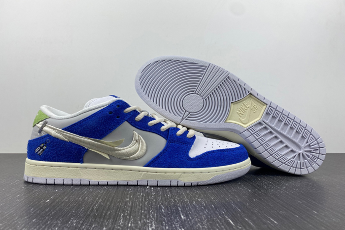 Fly Streetwear x Nike SB Dunk Low 2023  DQ5130-400