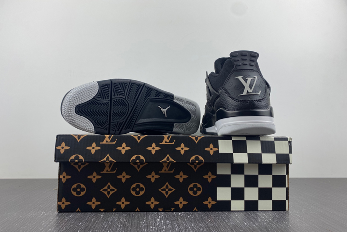Air Jordan 4 *LV  LV6927-001