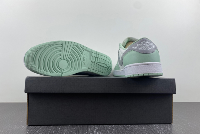 Nike Air Jordan1 Low OG AJ1  CZ0790-100