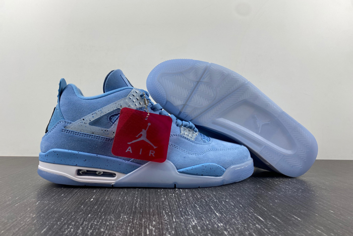 Air Jordan 4 Retro UNC PE 1032070