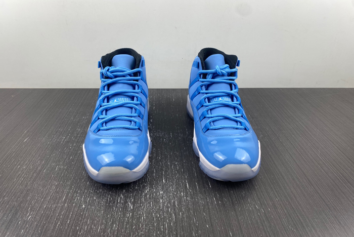 Air Jordan 11  717602-900