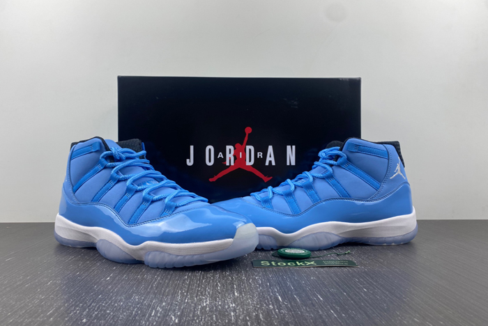 Air Jordan 11  717602-900